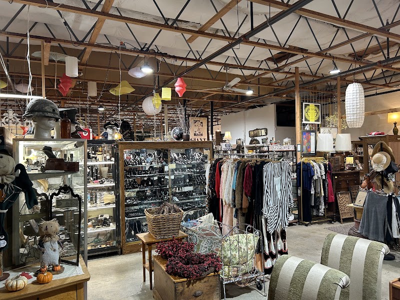 Sonoma Antiques and Vintage photo 2