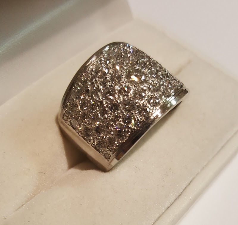 R & L Jewelers photo 2