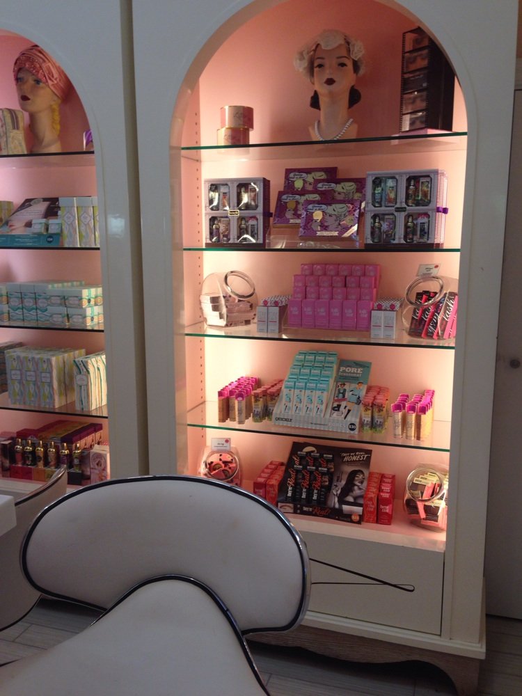 Benefit Cosmetics Boutique & BrowBar photo 5