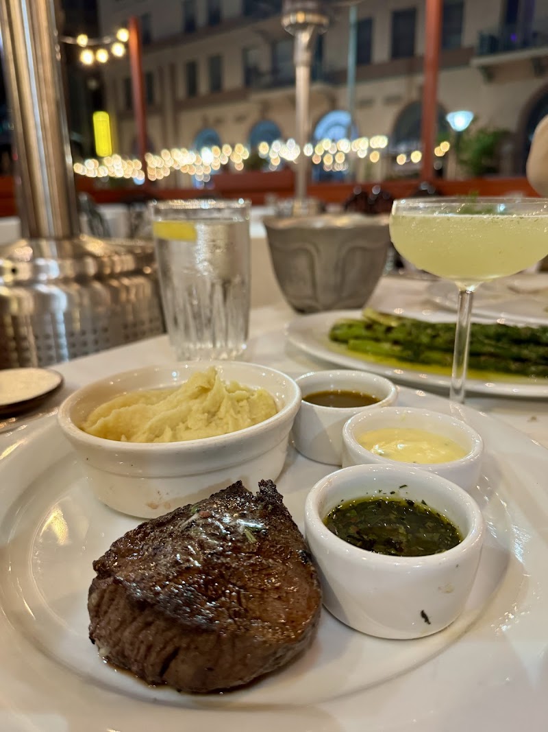555 East American Steakhouse photo 4