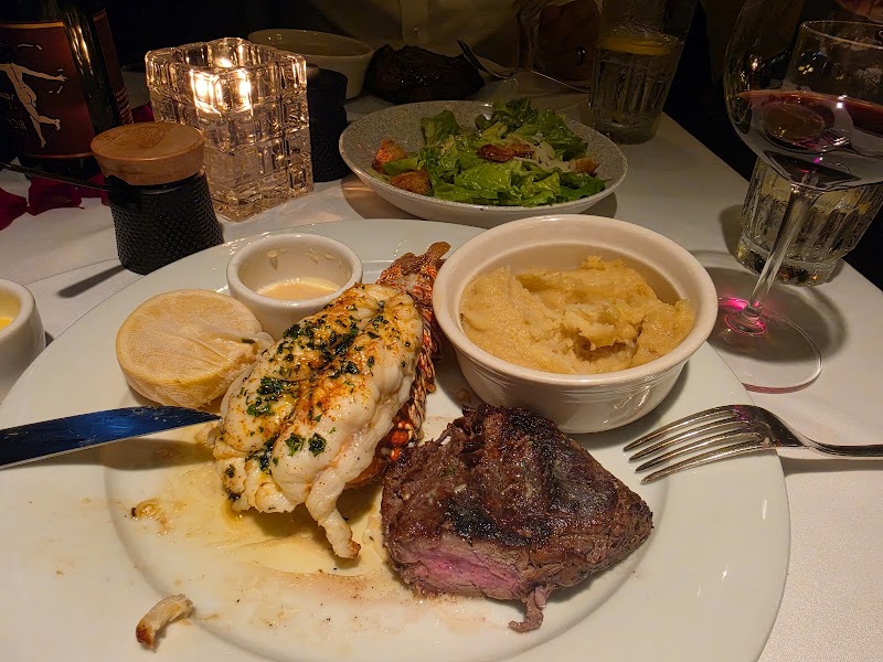 555 East American Steakhouse photo 3