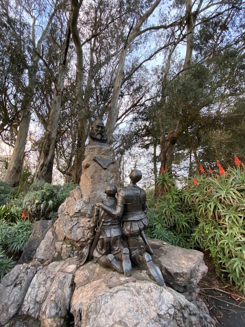 Cervantes Monument photo 2