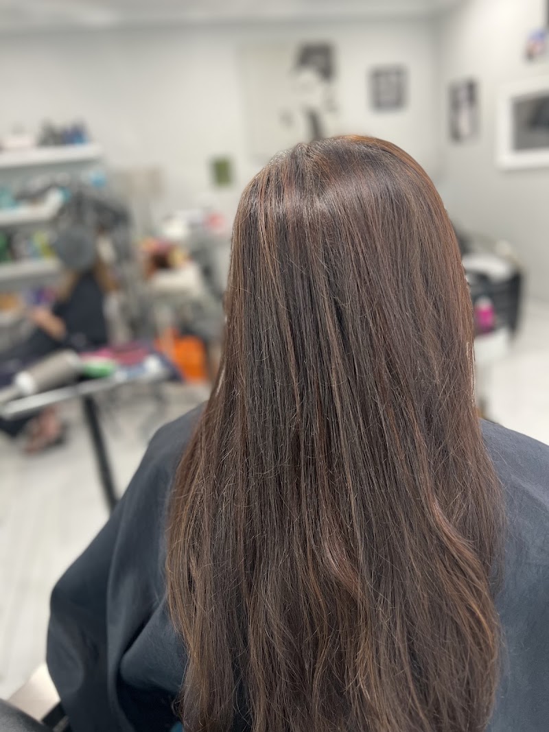 Rovena's Hair Salon photo 5