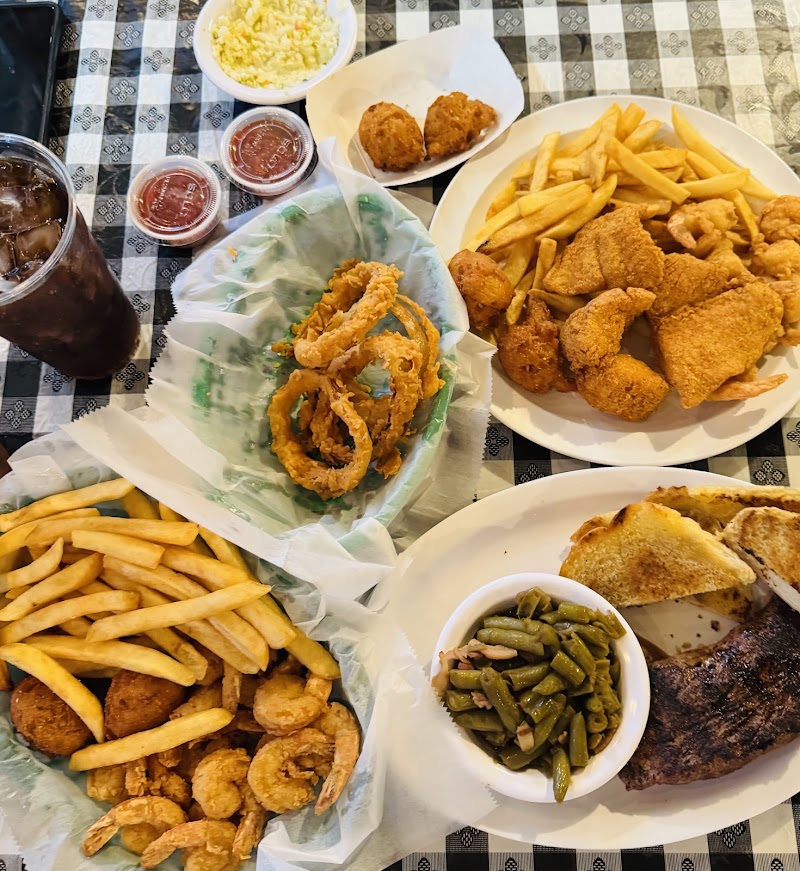 Fat Willie's Fish Camp photo 3