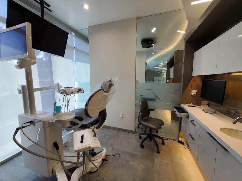 Alemany Dental photo 2