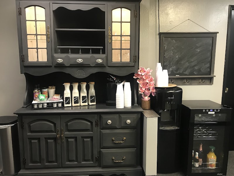 Shear Madness Salon & Spa photo 4