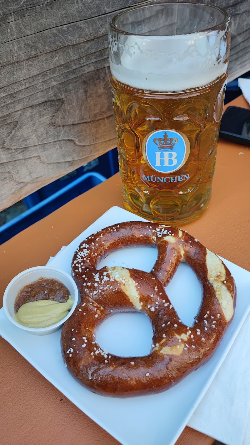 Der Biergarten photo 4
