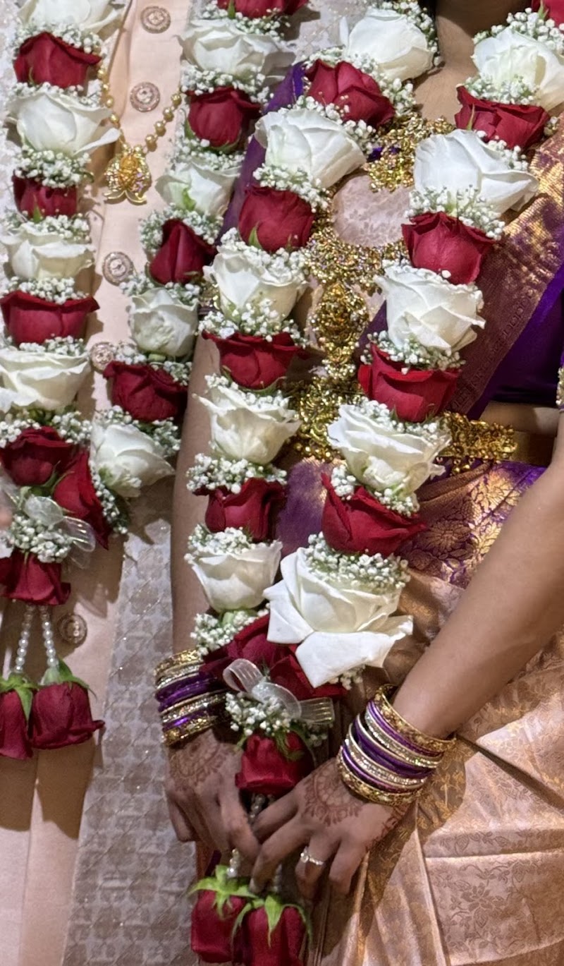 Rupini's Garlands photo 3
