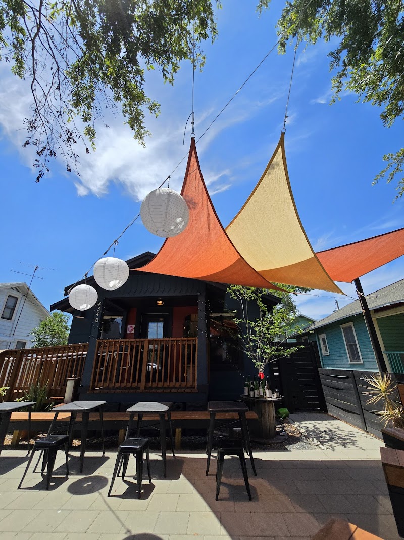 Noisy Crane Tea House photo 4