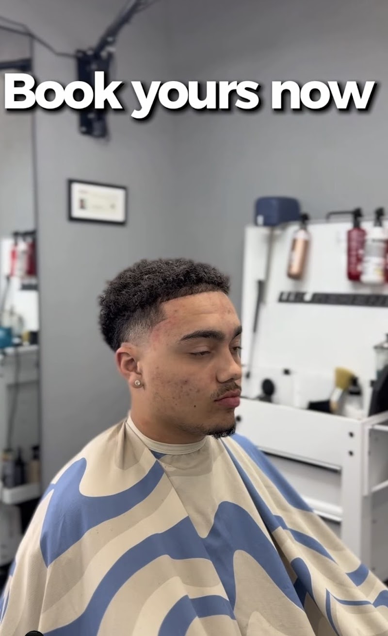 Eye on the cut barbershop photo 2
