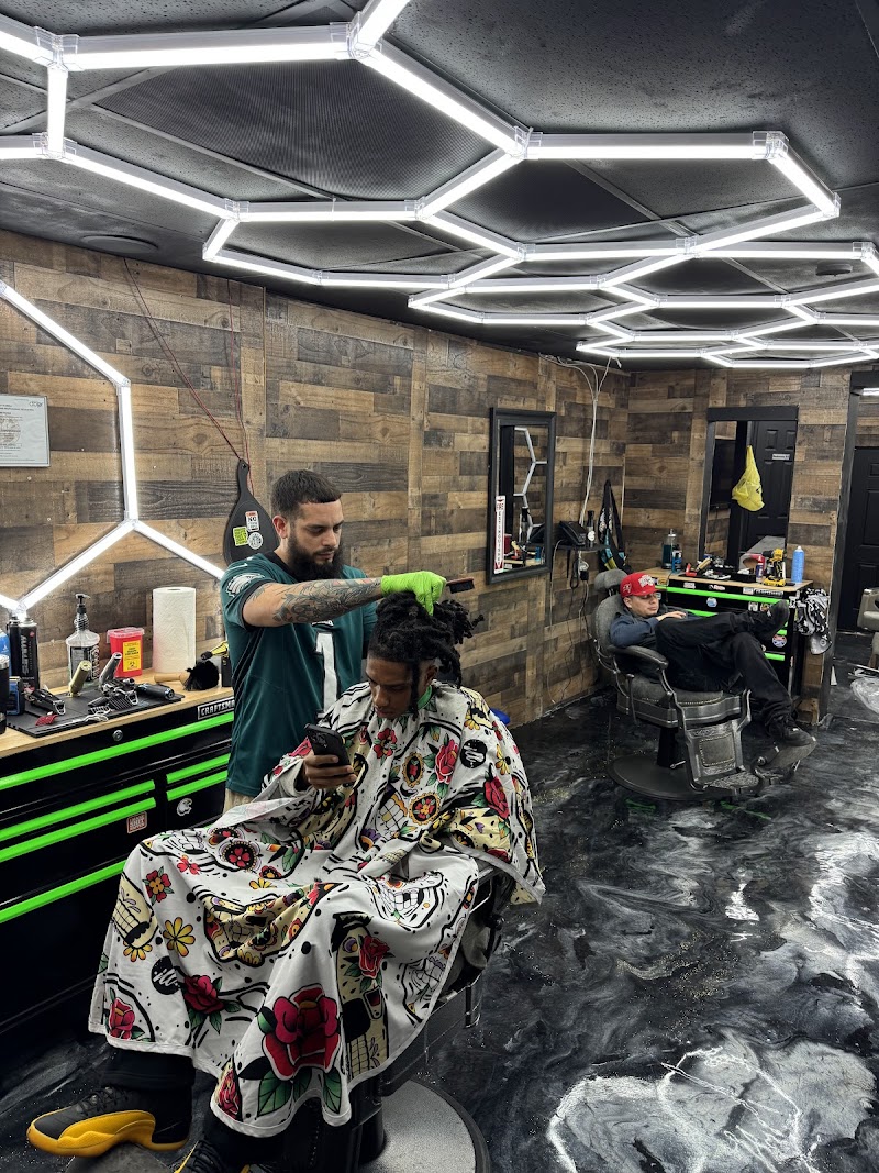 Emmanuels Barbershop photo 3