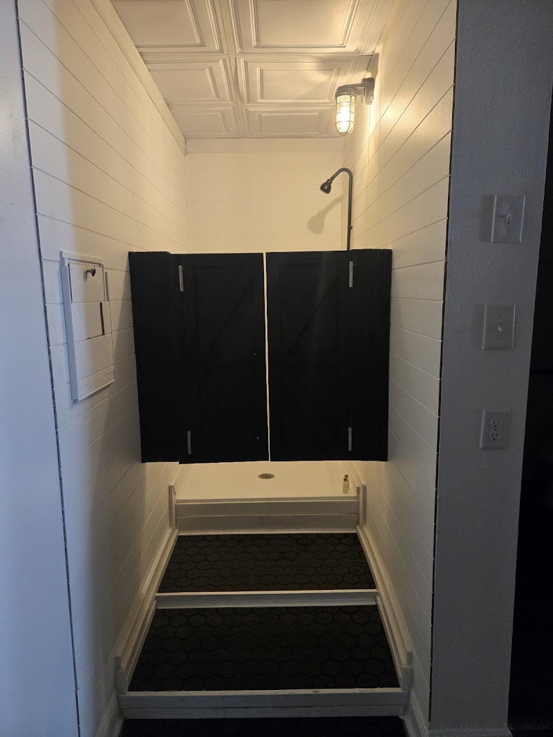 The Studio on Central | Sauna & Cold Plunge photo 3