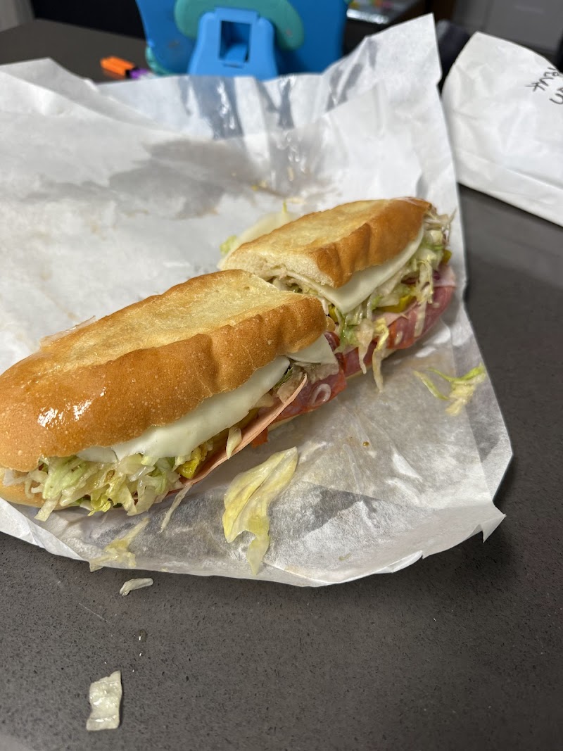 Niccoli's Italian Grocery-Deli photo 3