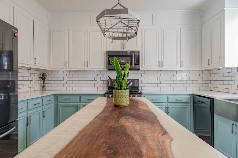 Lindsay Mandjek, Realtor - The Mandjek Group at Corcoran Icon Properties photo 5
