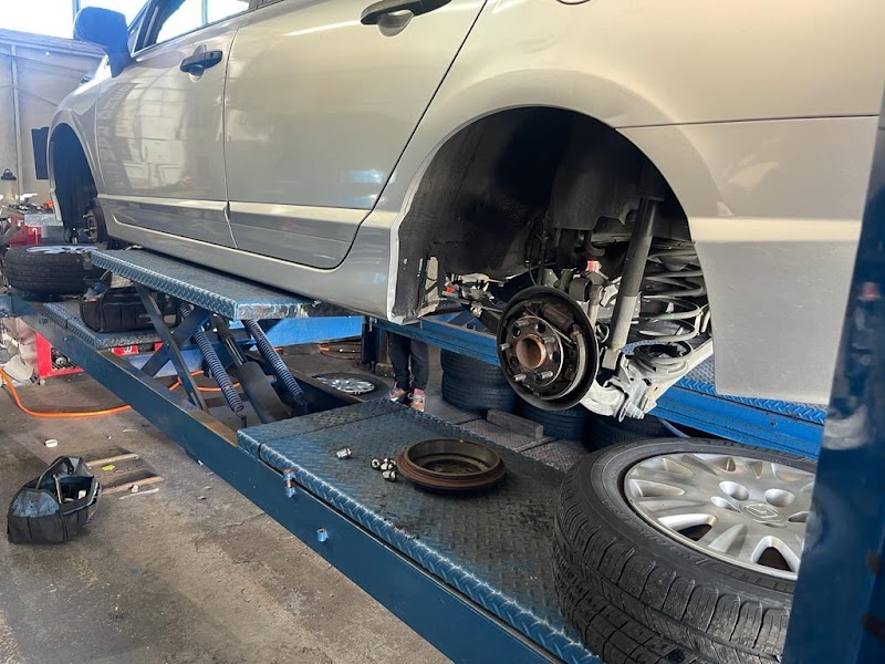 Photo of Cesar's Tires