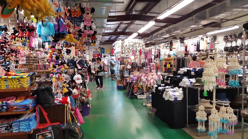 Main Gate Flea Market photo 5