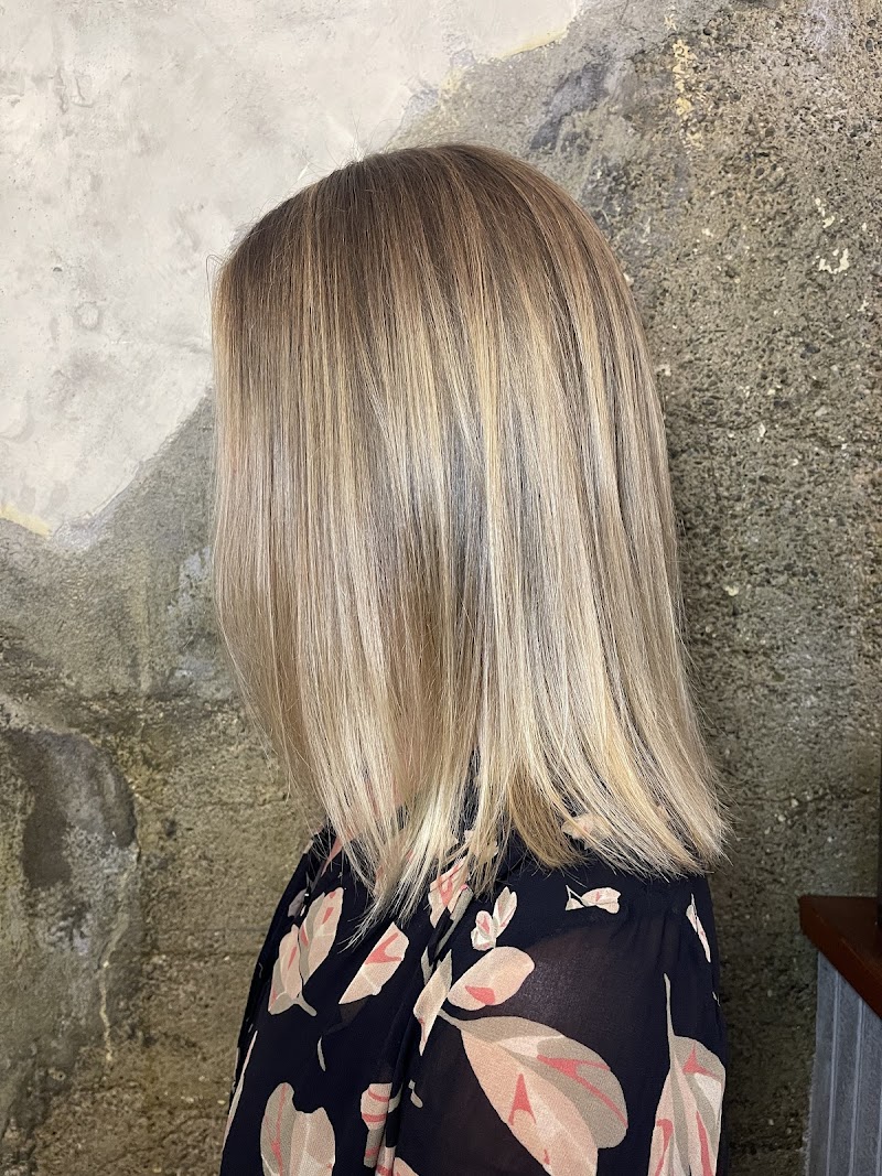 Susana at Social Hair Co. photo 5