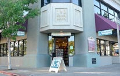 Photo of Many Rivers Books & Tea
