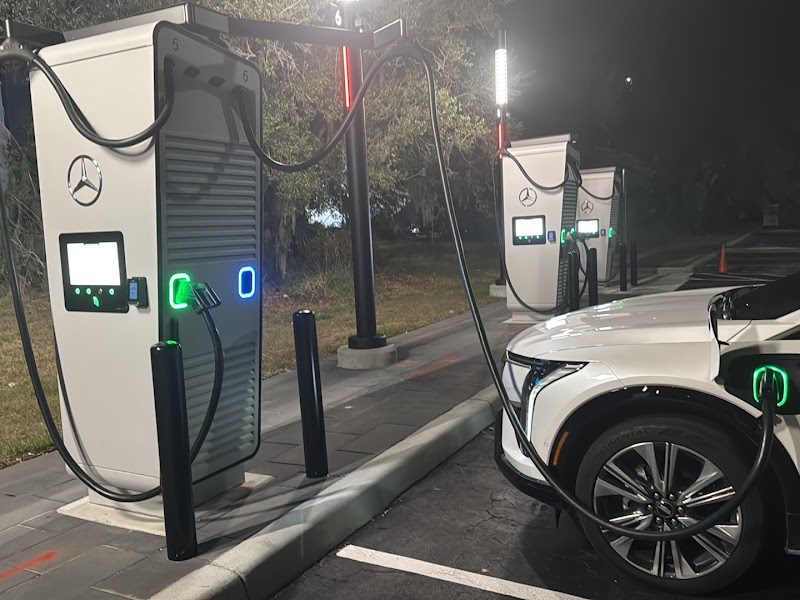 Mercedes-Benz Charging Station photo 5