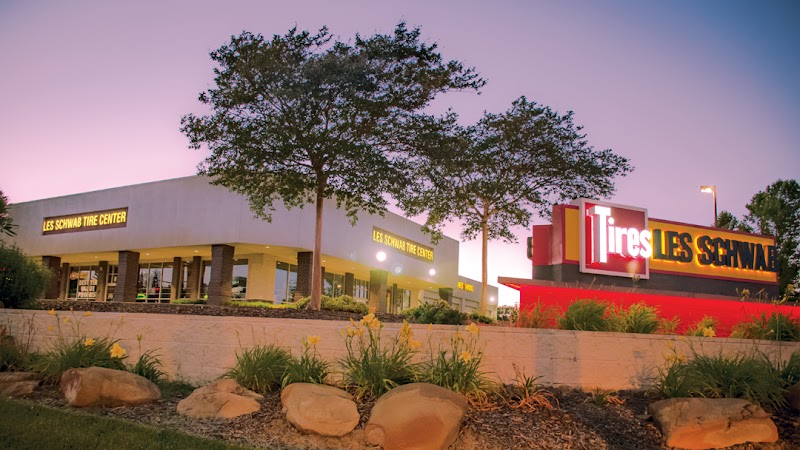 Photo of Les Schwab Tire Center