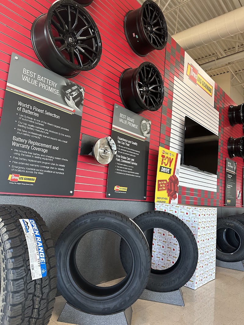 Les Schwab Tire Center photo 4