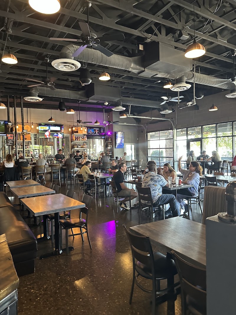 Saddle Mountain Brewing Company photo 3