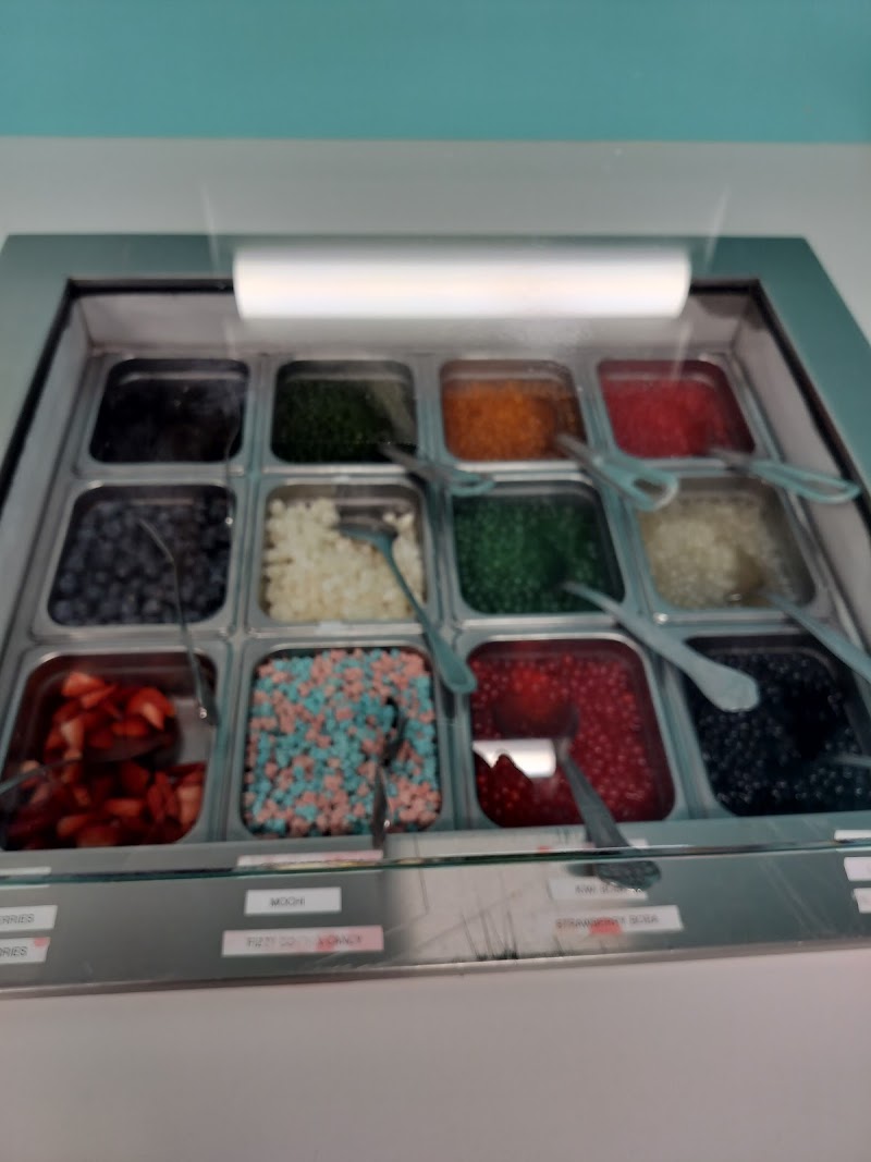 MYO Frozen Yogurt photo 5