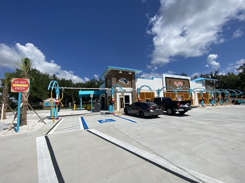 Woodie's Wash Shack - Fishhawk