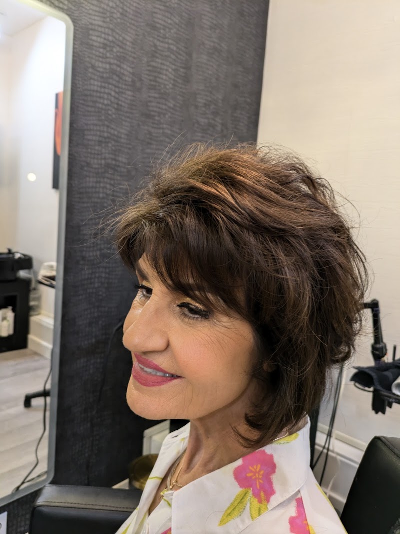 Elegant Hair Designs photo 4