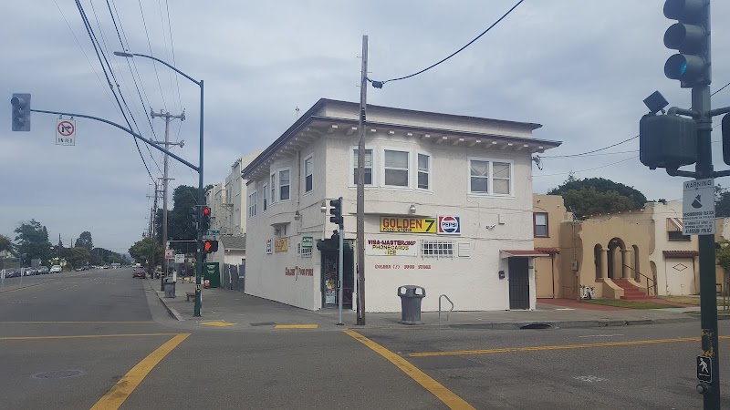 Photo of Lincoln Av & 5th St