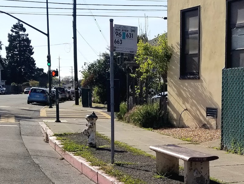 Lincoln Av & 5th St photo 2