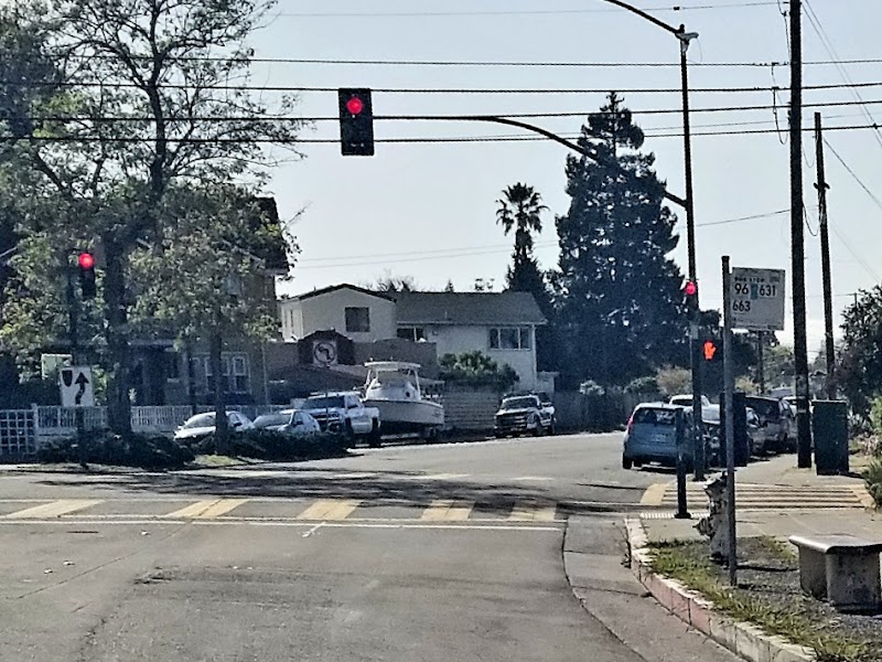 Lincoln Av & 5th St photo 3