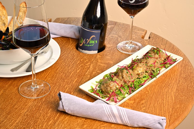 DA Vines Vineyard Wines & Bistro photo 2