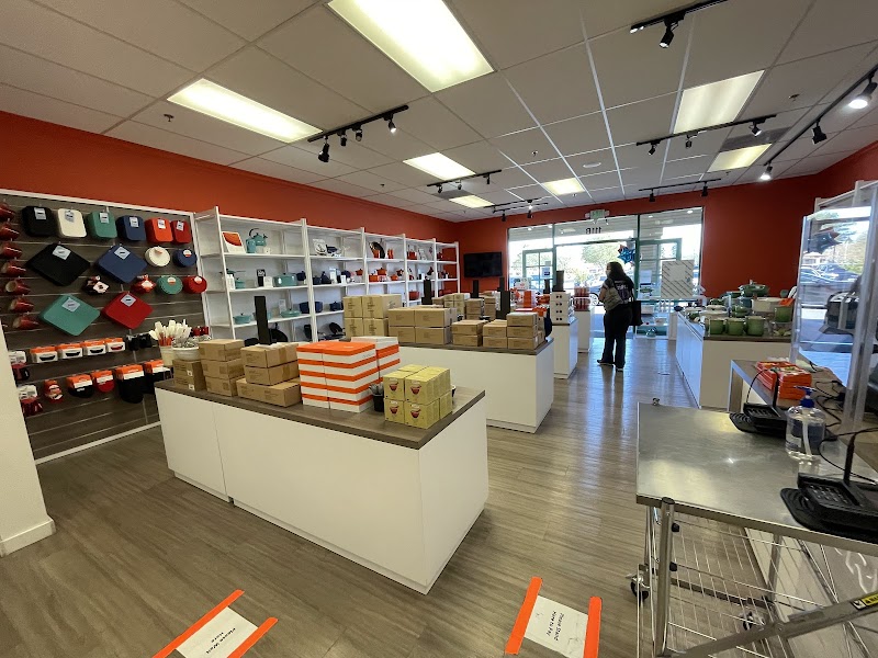 Le Creuset Outlet Store photo 2