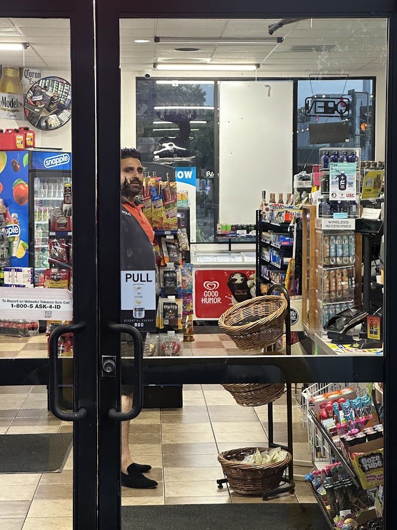 City Gas & Food Mart photo 3