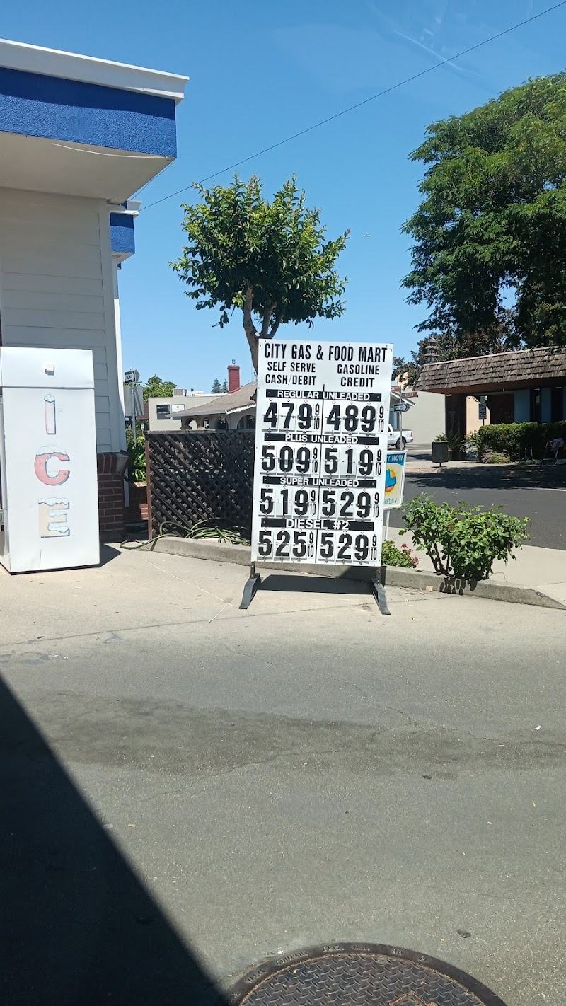City Gas & Food Mart photo 5