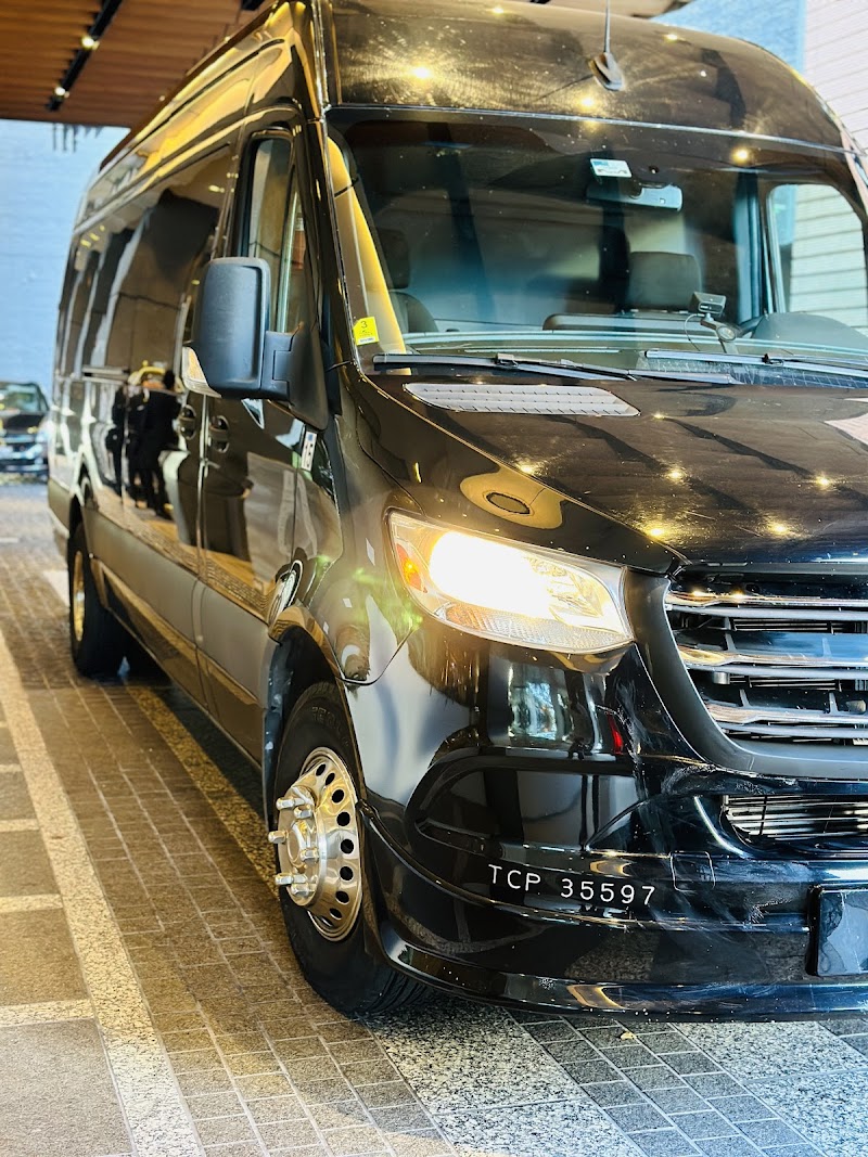 iBlack Limo photo 3