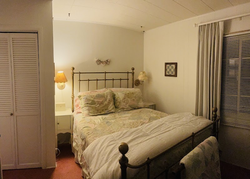 Trailside Inn Bed & Breakfast photo 2