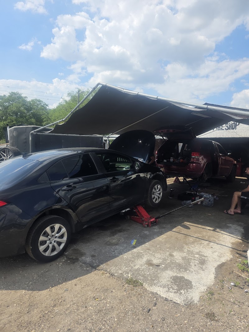 Perez Tires shop photo 4