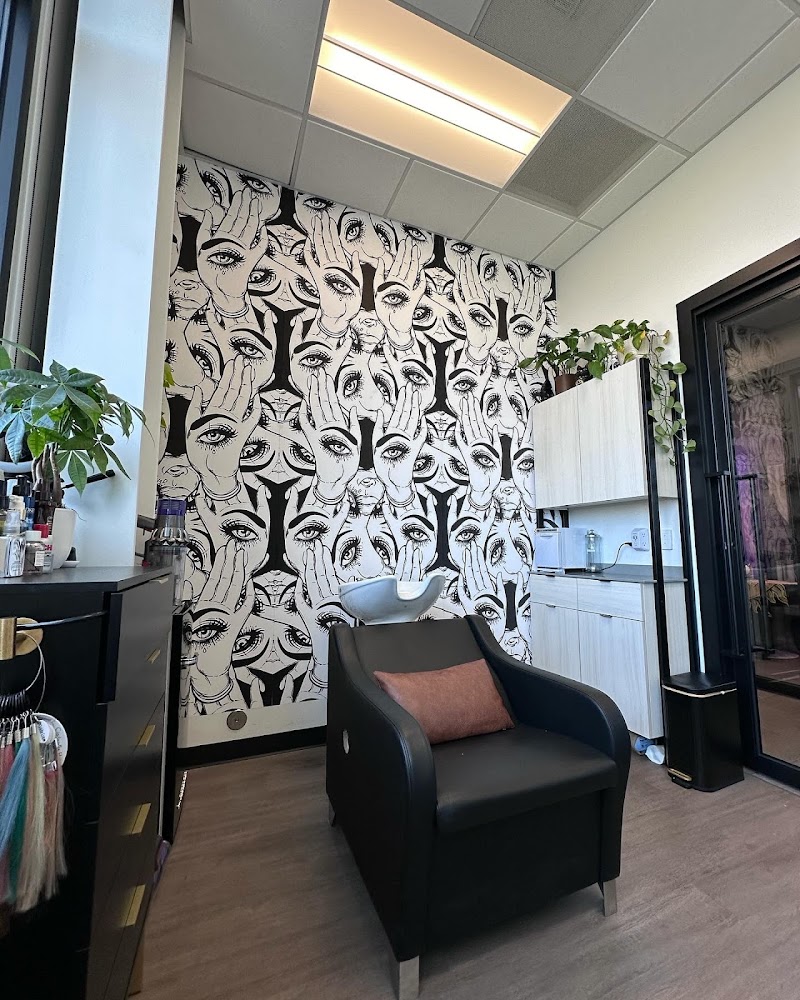 The Hairmonstr Salon photo 2