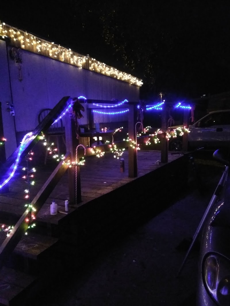 Lone Oaks Mobile Home Park photo 3