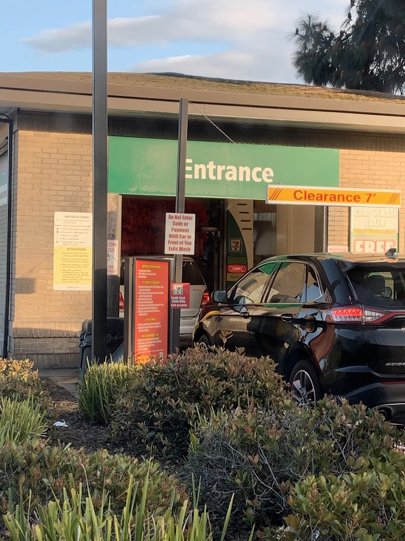 Photo of 7-11 Car Wash