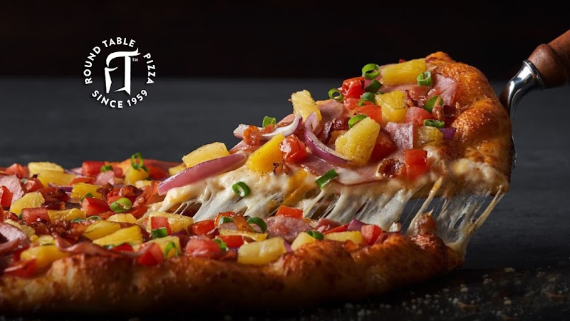 Round Table Pizza photo 2
