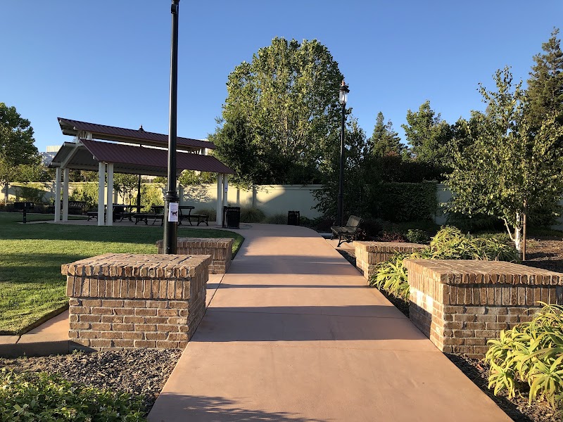 Sierra Park photo 2