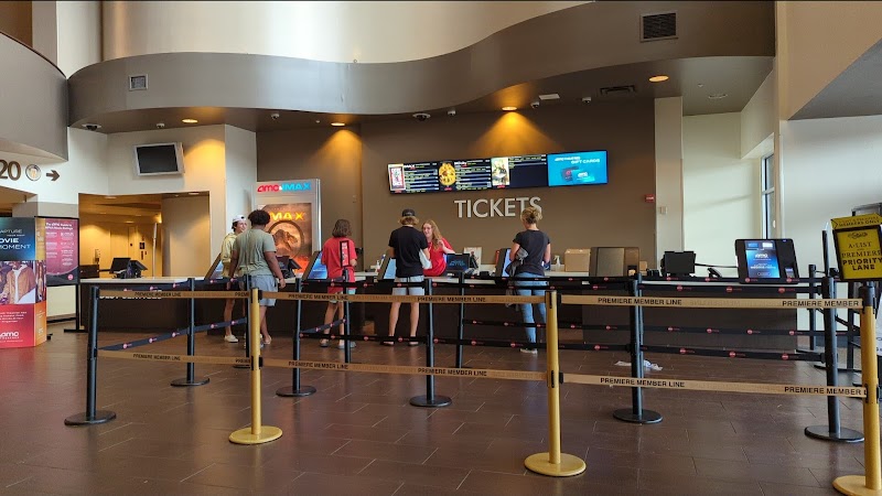 AMC Woodlands Square 20 photo 5