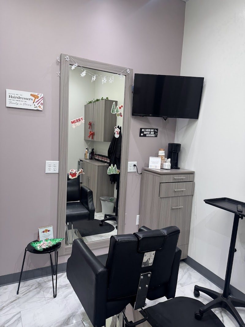 gabydoeshair_ photo 4