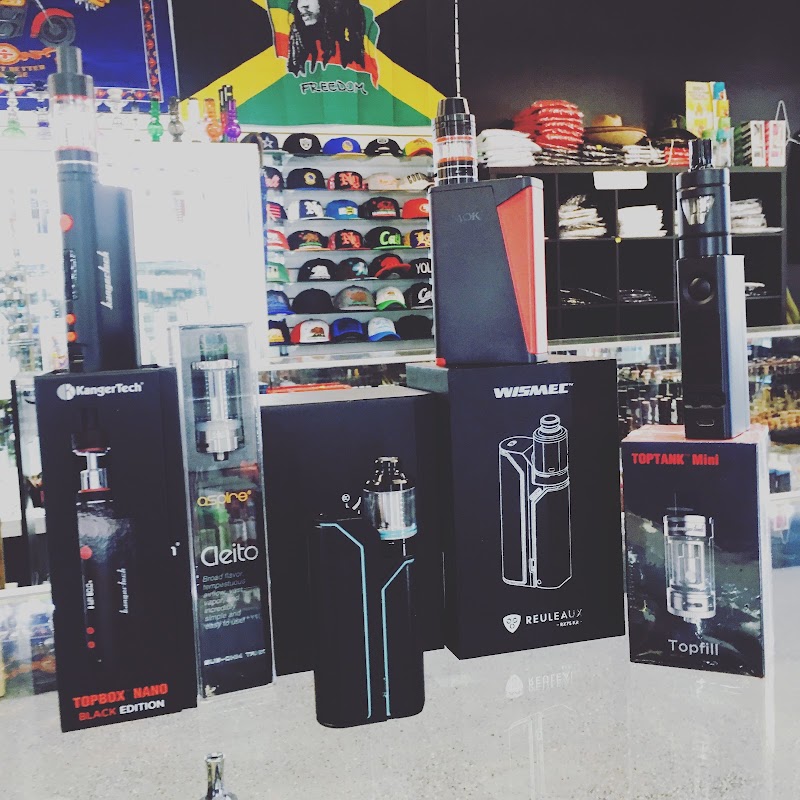 Mega smoke shop photo 4