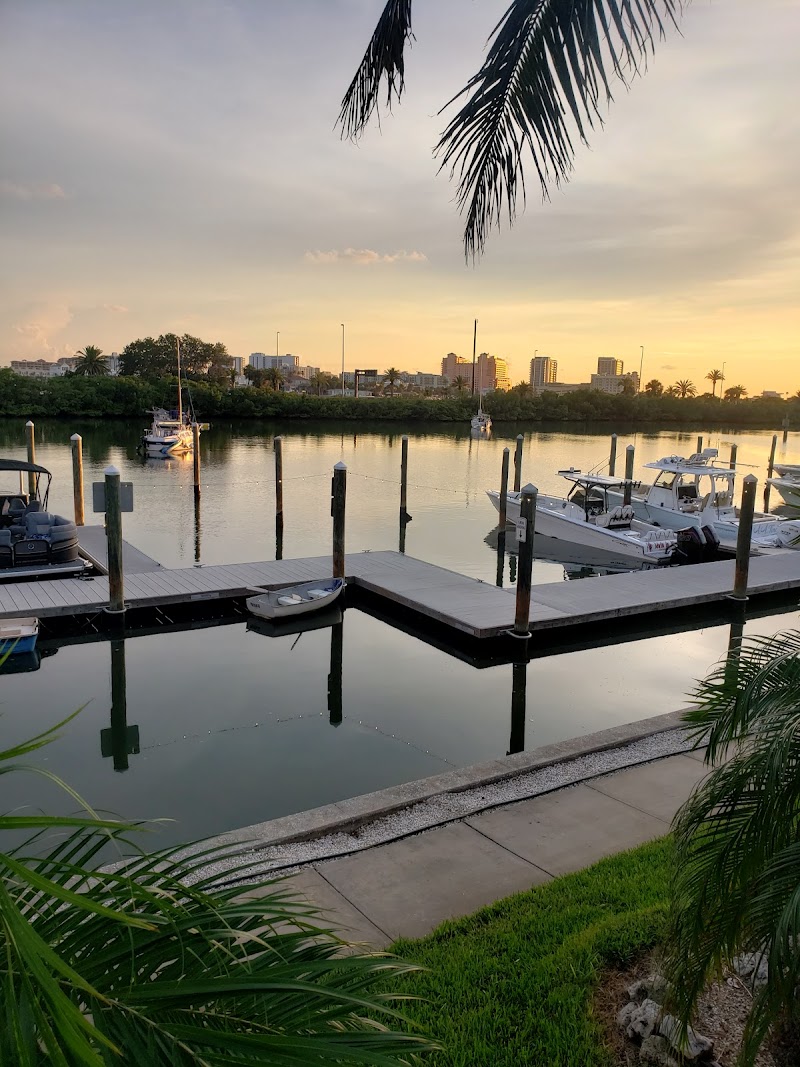 Island Way Grill photo 4