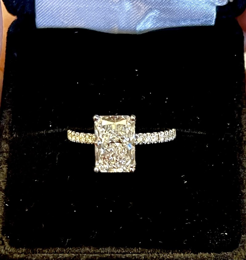Sue & Sam Jewelry Co photo 4