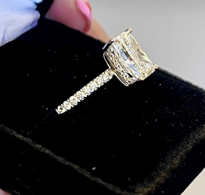 Sue & Sam Jewelry Co photo 2